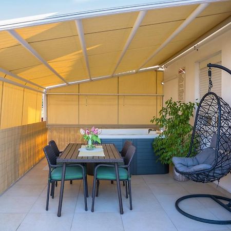 זאדאר Apartment Paula With Private Jacuzzi And Parking- Near The Beach מראה חיצוני תמונה