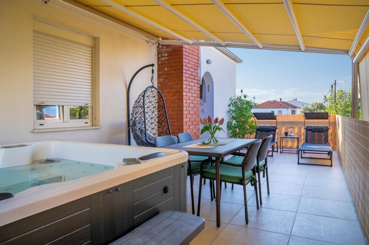 זאדאר Apartment Paula With Private Jacuzzi And Parking- Near The Beach מראה חיצוני תמונה