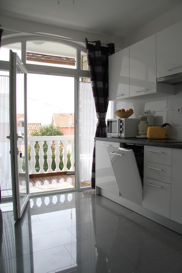 זאדאר Apartment Paula With Private Jacuzzi And Parking- Near The Beach מראה חיצוני תמונה
