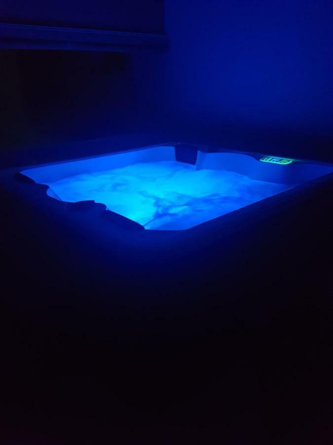זאדאר Apartment Paula With Private Jacuzzi And Parking- Near The Beach מראה חיצוני תמונה