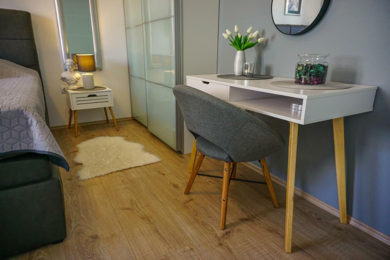זאדאר Apartment Paula With Private Jacuzzi And Parking- Near The Beach מראה חיצוני תמונה